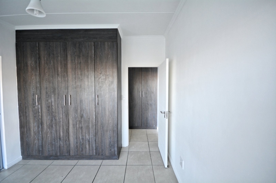 To Let 3 Bedroom Property for Rent in Sandown Western Cape